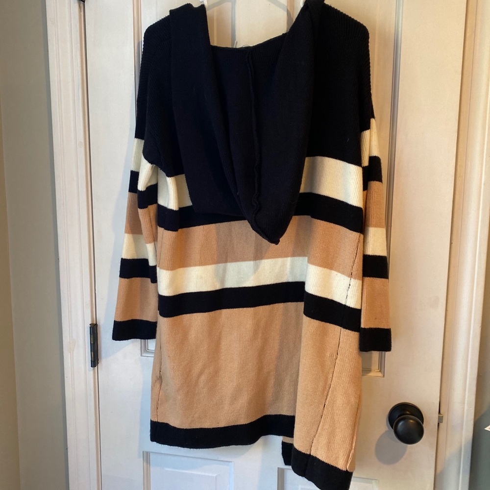 Sweater - Picture 2 of 2